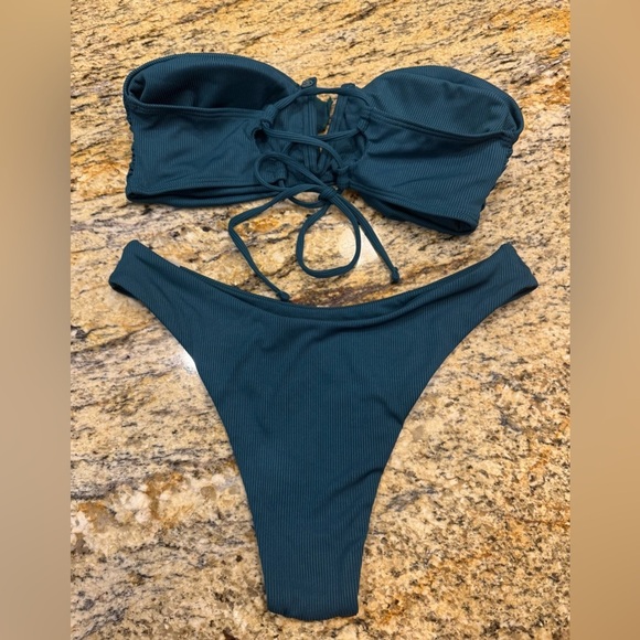 Bikini Bandeau Top and Cheeky Bottoms Size M(6) Removable Pads - Picture 2 of 6